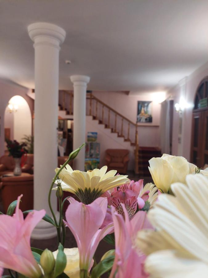 Hotel Rytwiany Palac エクステリア 写真