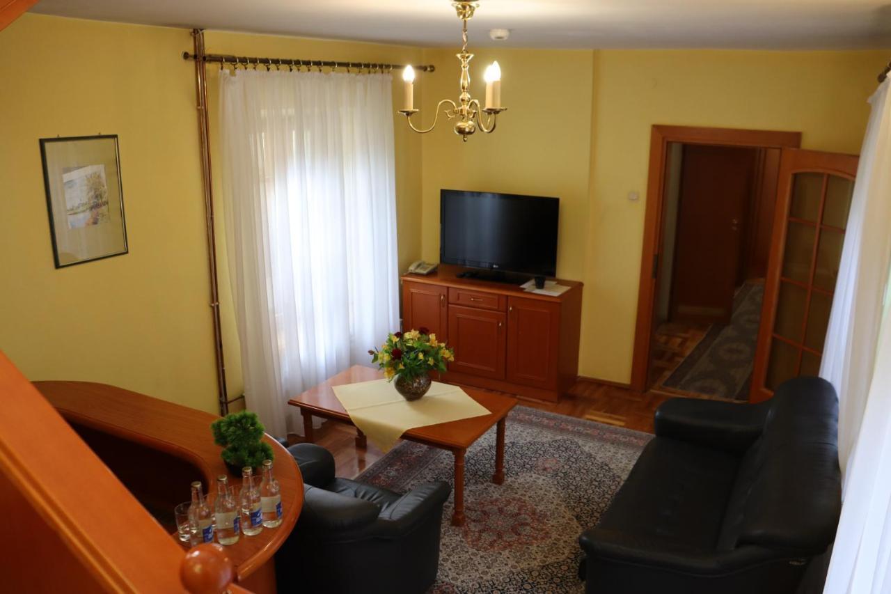 Hotel Rytwiany Palac エクステリア 写真